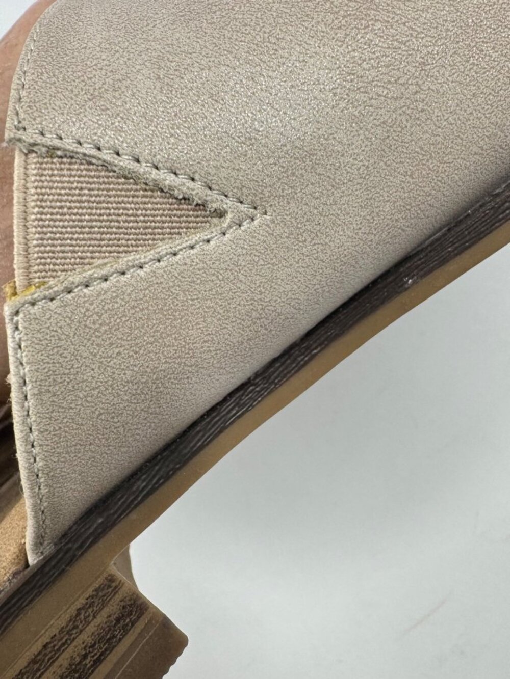 Catherine Malandrino Danielle Mules Size 8 Beige Flats Almond Toe Slip On - Picture 11 of 11